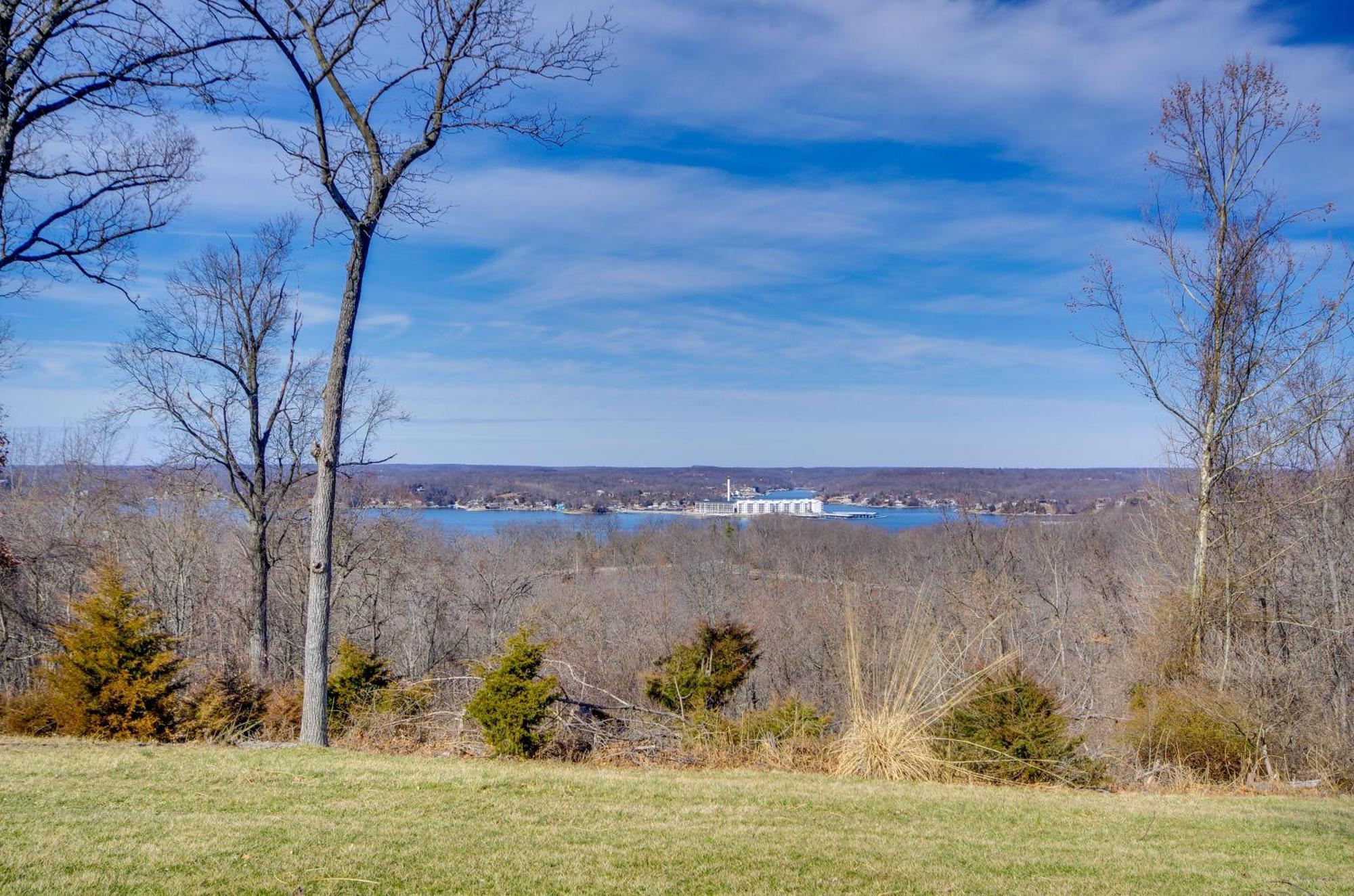 Ozarks Vacation Rental Condo With Lake View! Esterno foto
